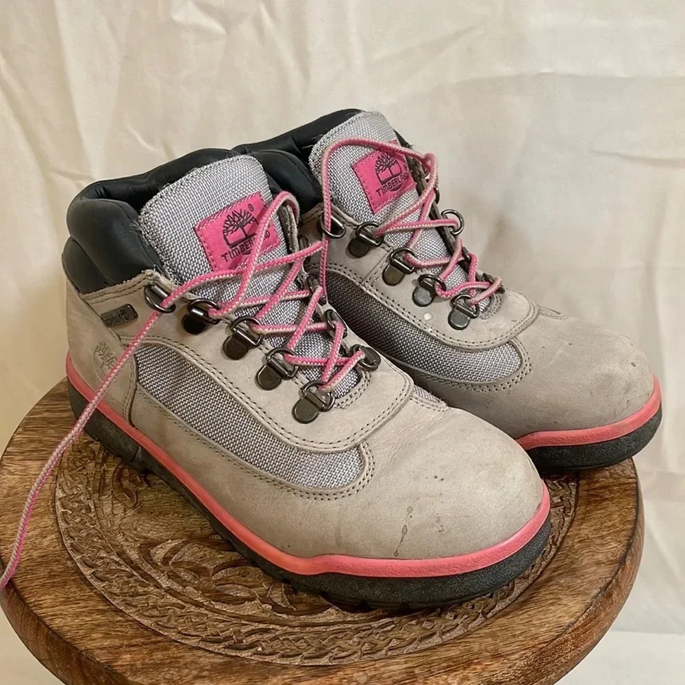 Big girl’s Timberland gray/pink hiking boots 4.5